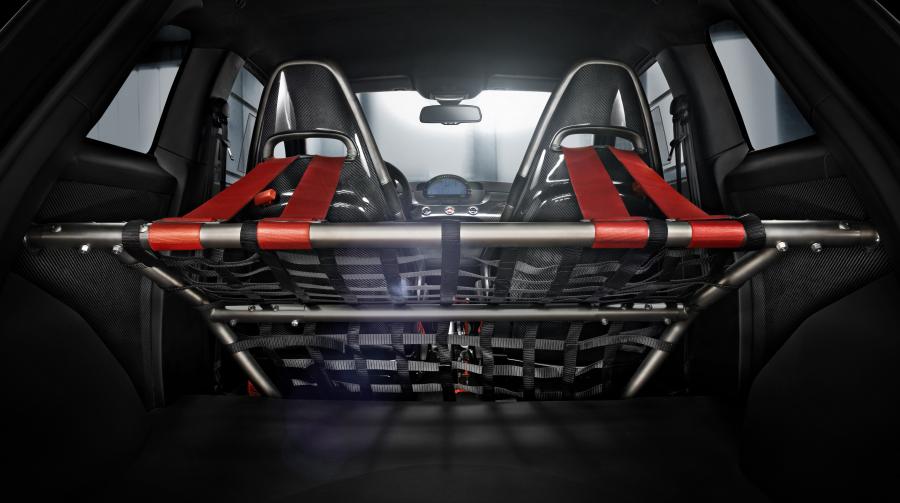 Интерьер Abarth 695 Biposto 2014 года  (фото 6 из 32)